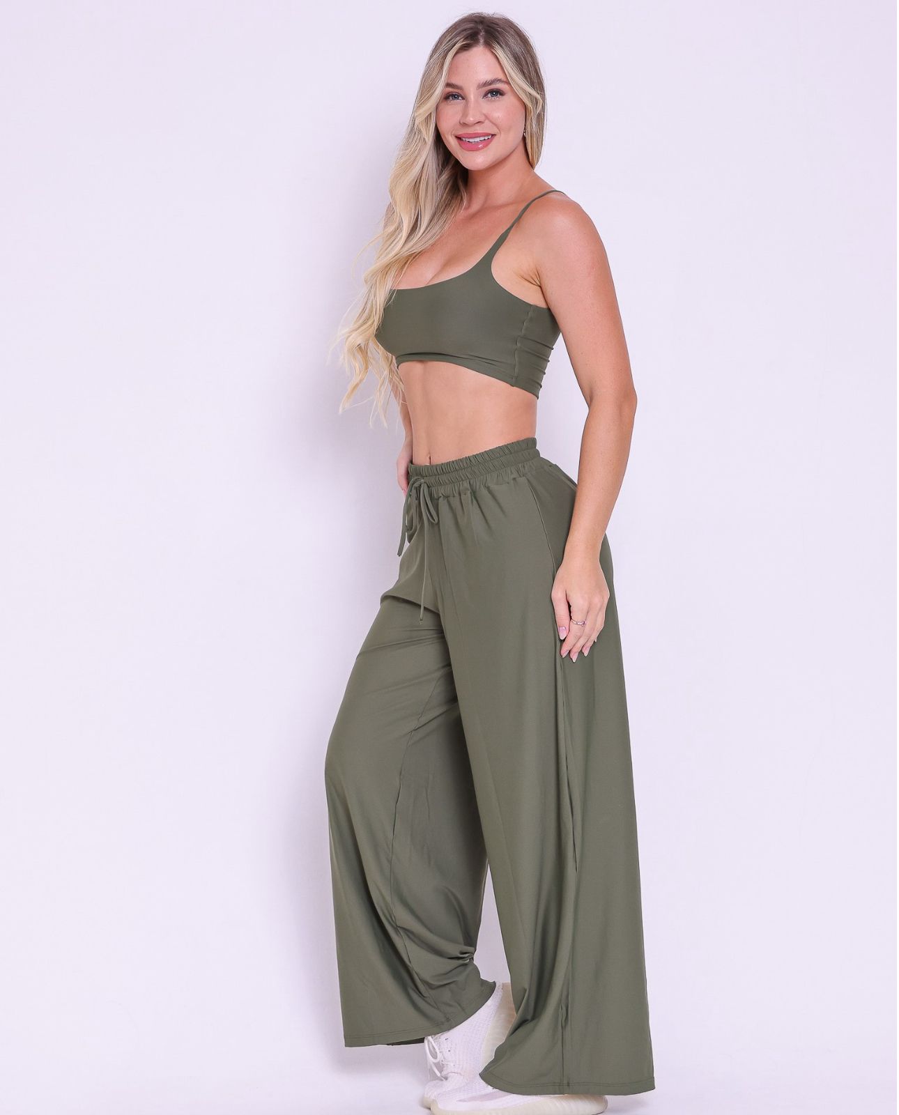 Conjunto Esportivo Verde Militar com Calça Alfaiataria - Imagem 2