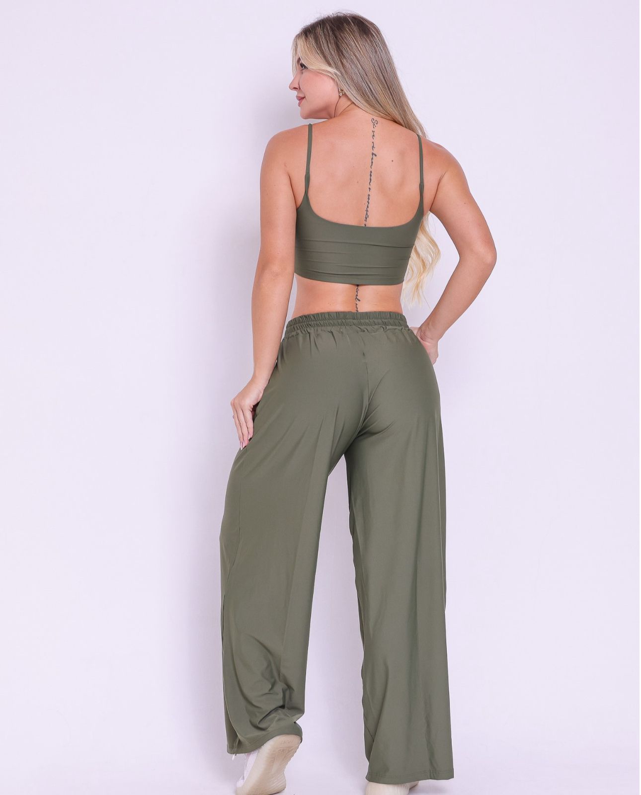 Conjunto Esportivo Verde Militar com Calça Alfaiataria - Imagem 4