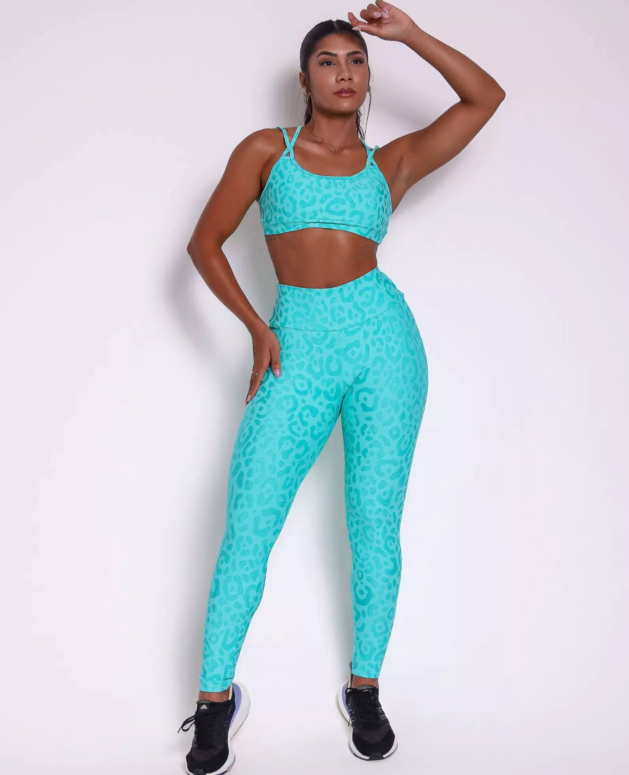 Conjunto Fitness Onça Turquesa com Top Cruzado Compressão - Imagem 3