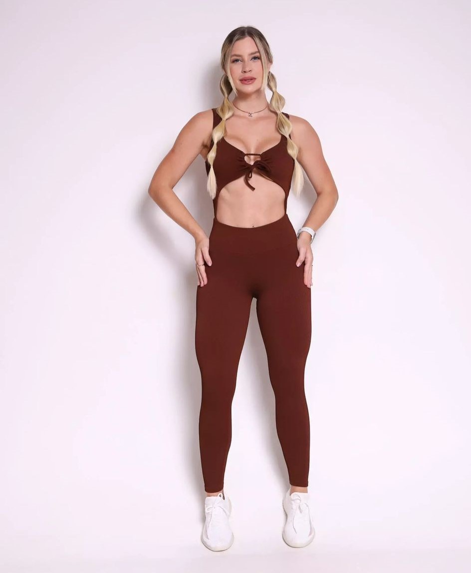Macacão Fitness Coffe Canelle com Recorte nas Costas - Imagem 2
