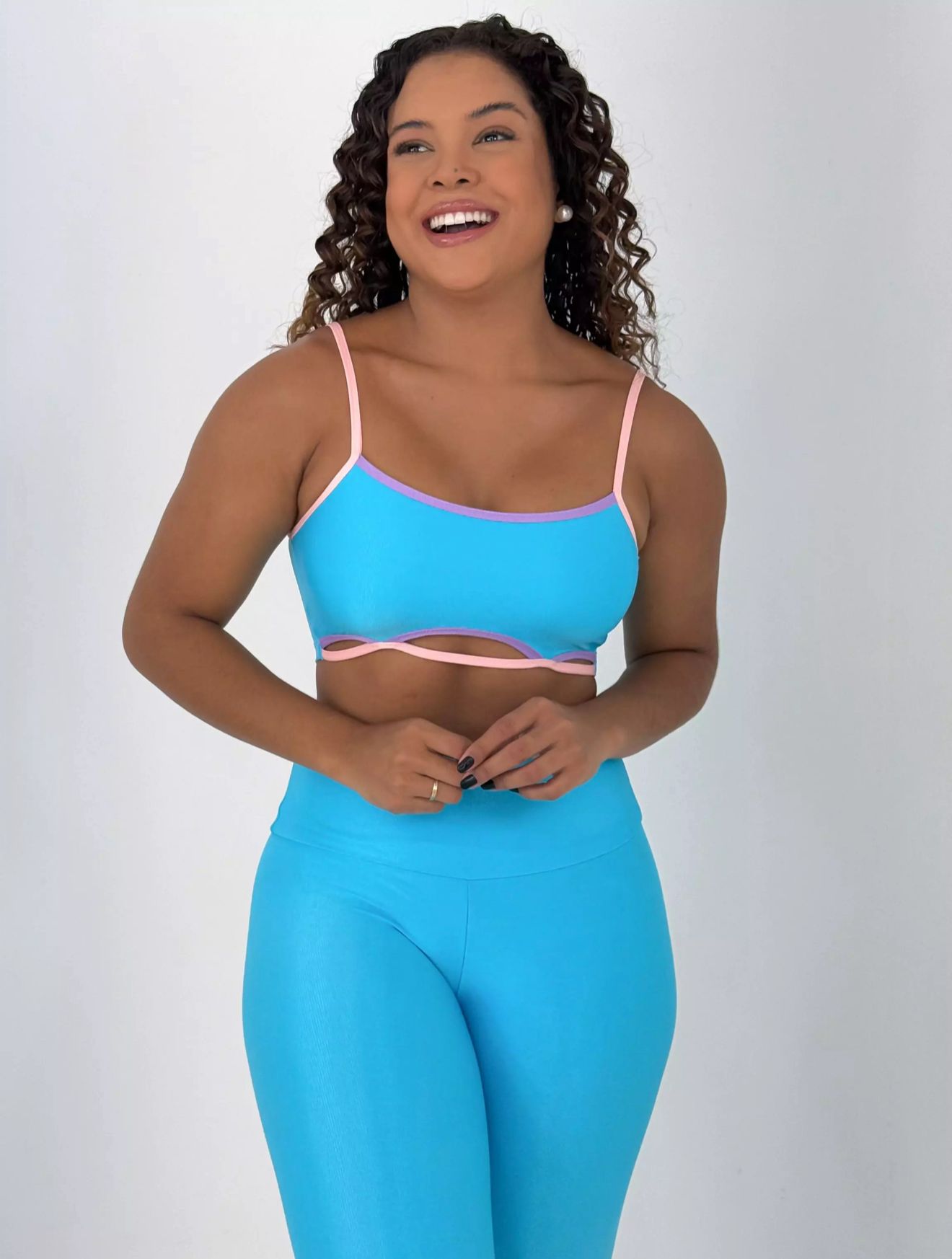 Conjunto Fitness Azul-Turquesa com Top Cropped e Legging Cintura Alta Compressão Texturizado - Imagem 4