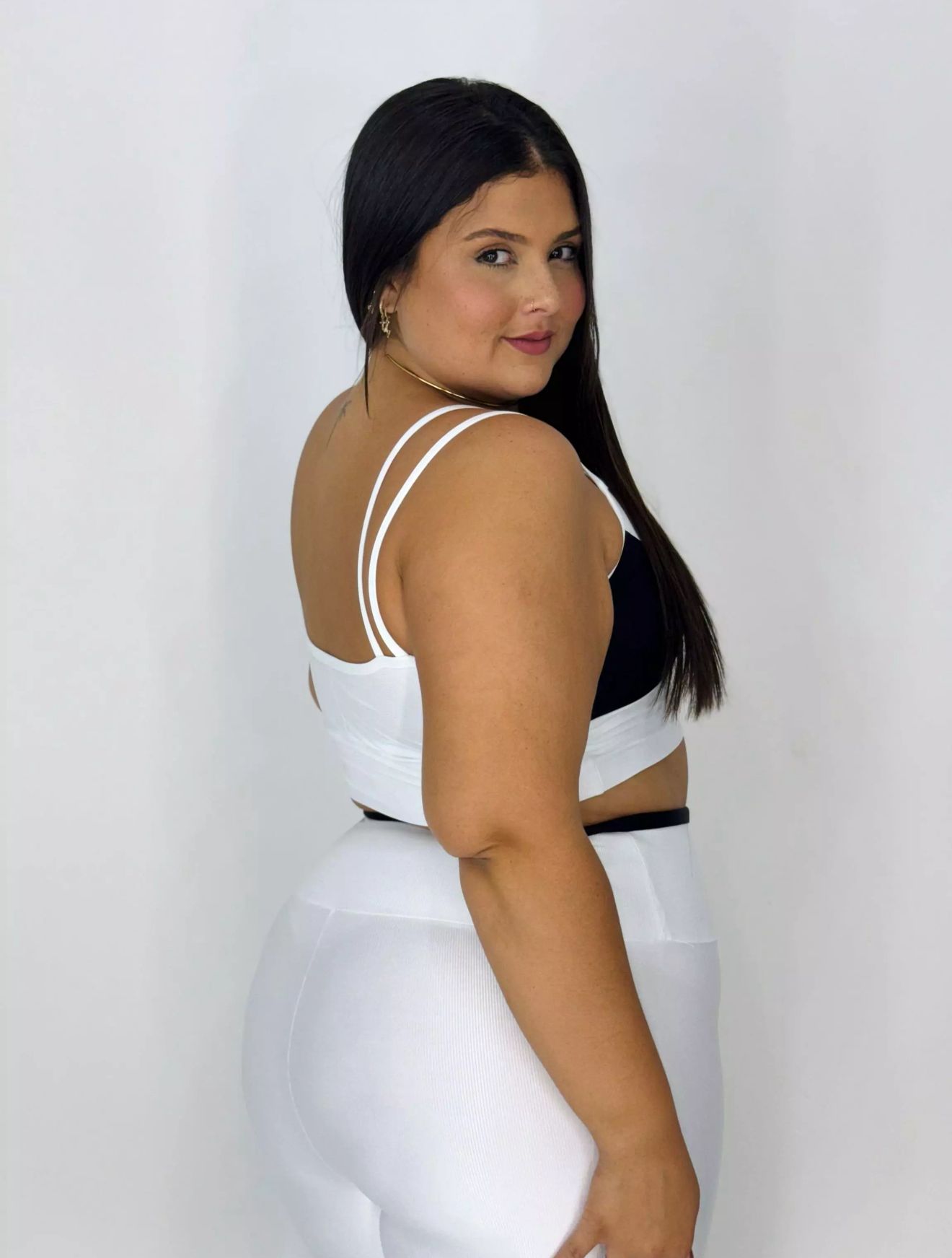 Conjunto G Fitness Branco e Preto com Top Cropped e Legging Cintura Alta - Imagem 2