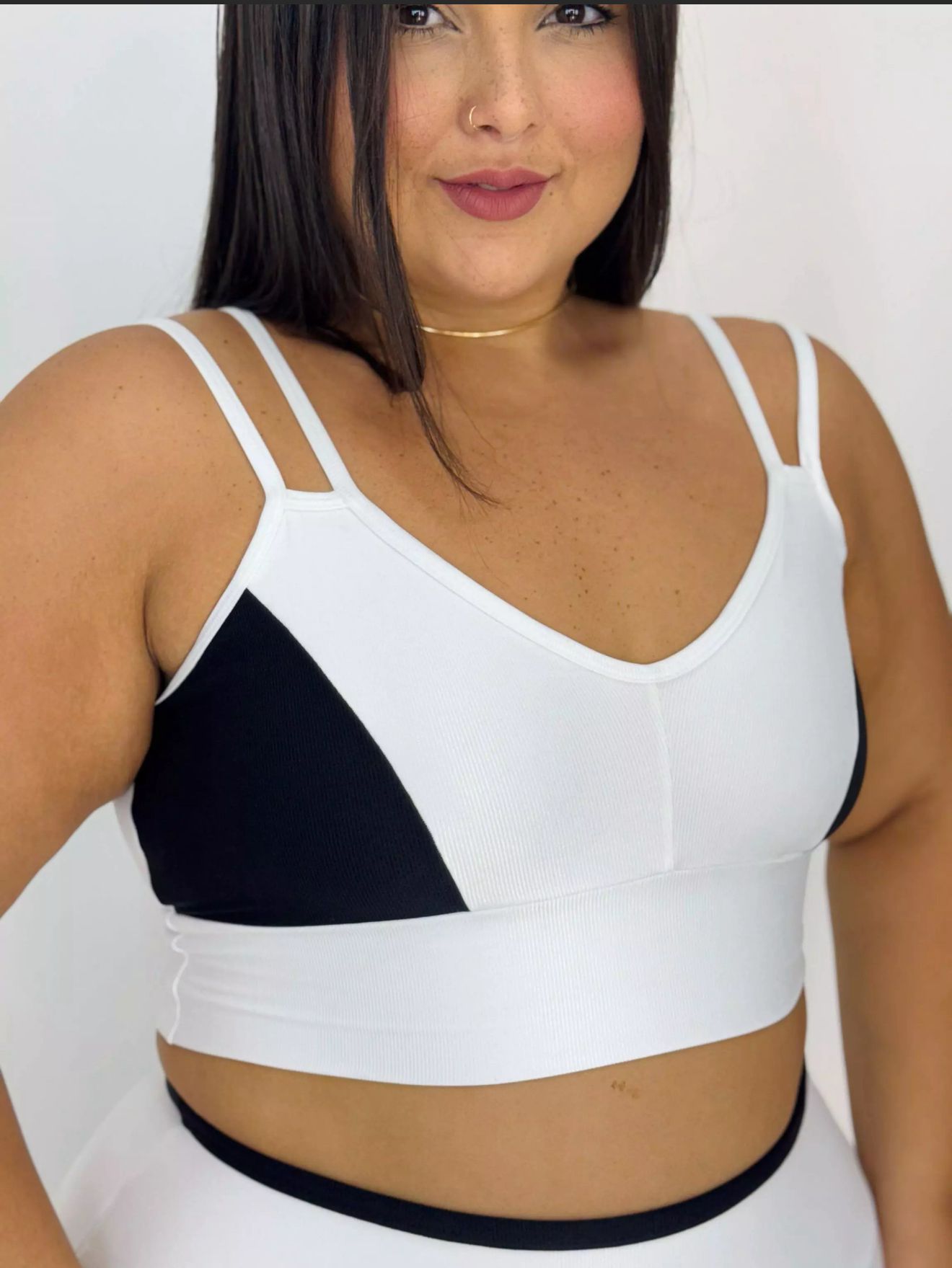 Conjunto G Fitness Branco e Preto com Top Cropped e Legging Cintura Alta - Imagem 4