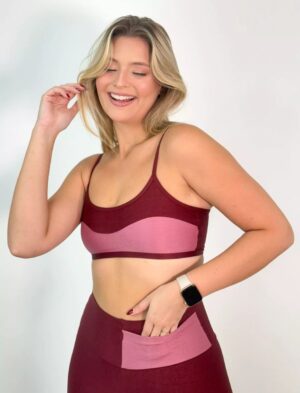 Conjunto Fitness Vinho com Detalhe Rosa Compressão Texturizado