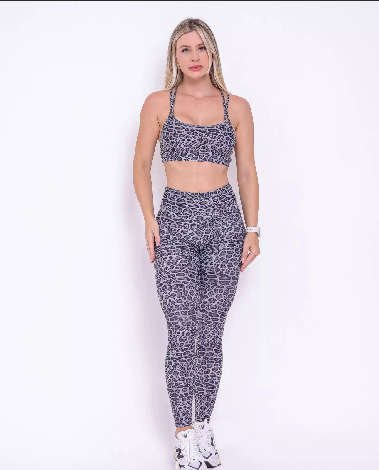 Conjunto Fitness Onça Cinza Light
