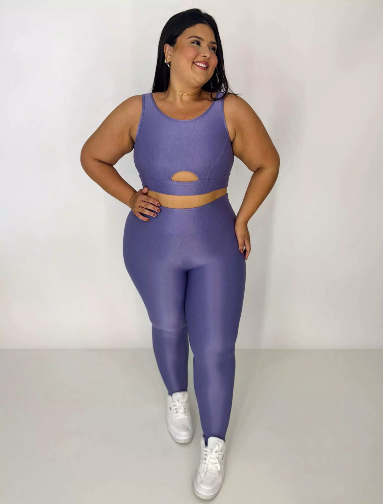 Conjunto Fitness G Lilás com Recorte no Top Compressão Texturizado - Imagem 3