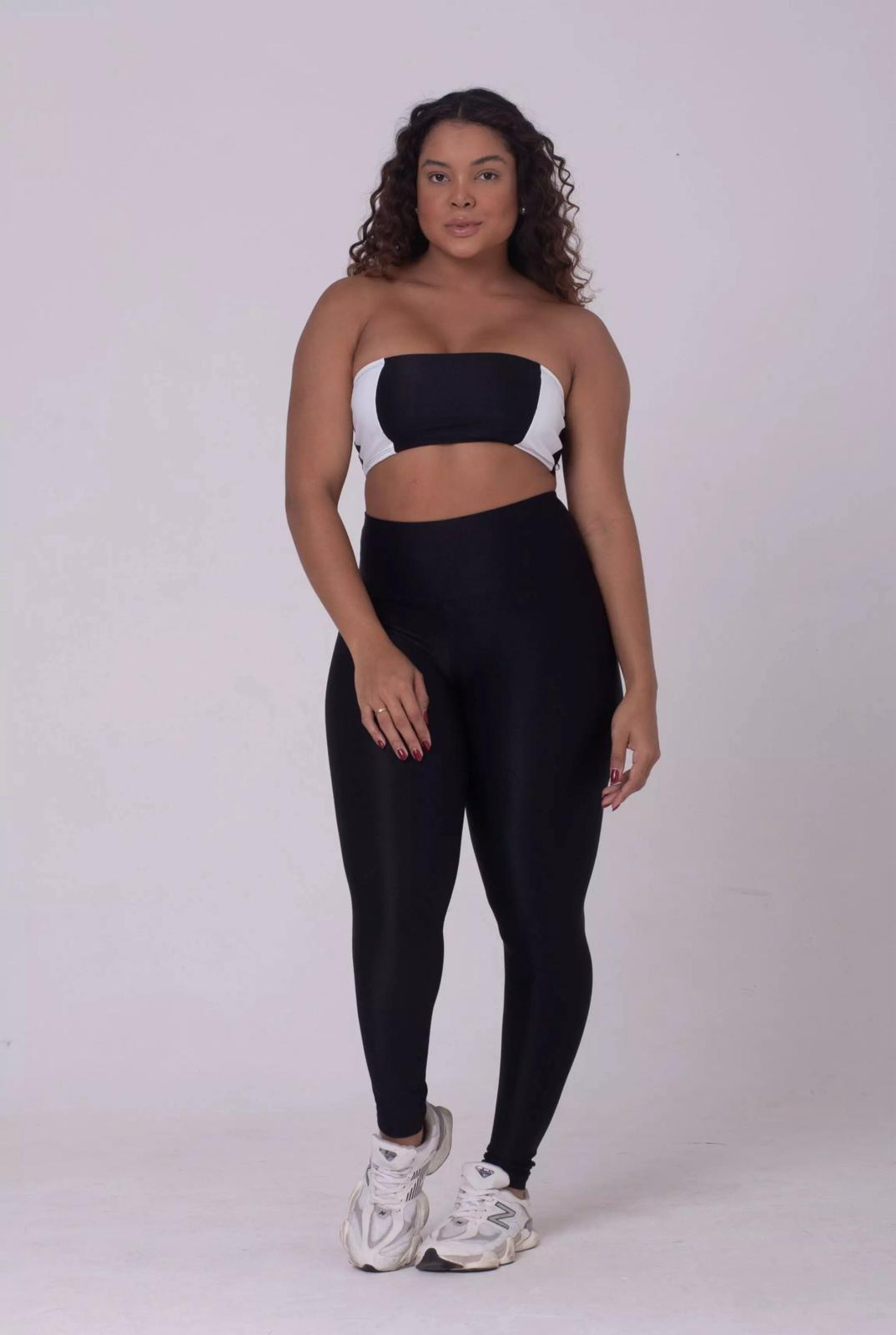 Conjunto Fitness Bicolor Preto com Legging Compressão e Top Faixa Maisa