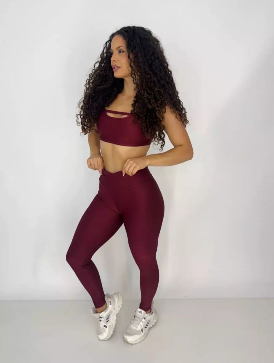 Conjunto Fitness Marsala: Legging Cos Cruzado Compressão + Top Sabrina - Imagem 4